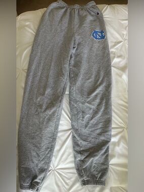 Champion Light Gray UNC Sweatpants - Size Small